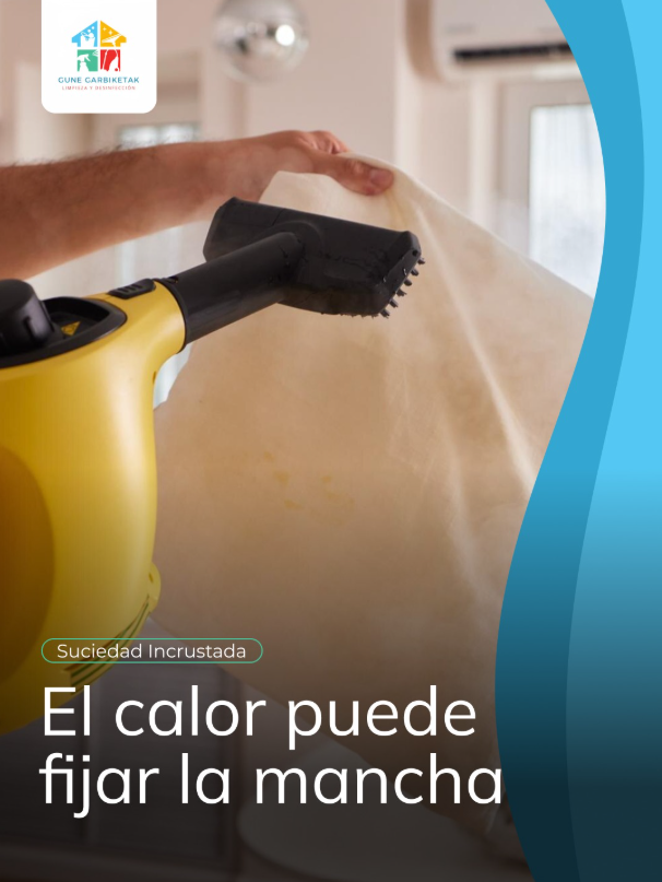 Actuamos con criterio textil: identificamos tejido y tipo de mancha, probamos en una zona oculta y aplicamos pretratamiento específico.